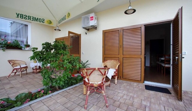 Studio flat with terrace Sukošan, Zadar (AS-16641-a)