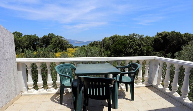 Studio flat with terrace Drače, Pelješac (AS-10127-a)