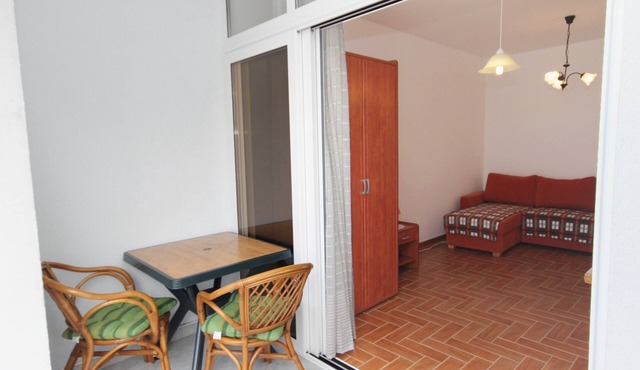 Studio flat with terrace and sea view Njivice, Krk (AS-5458-a)