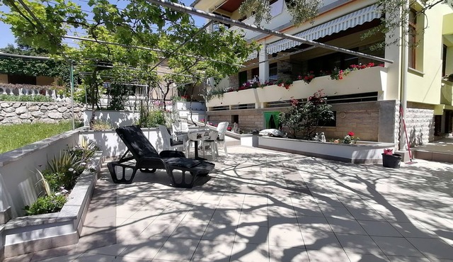 Studio flat with terrace Baška, Krk (AS-22121-a)