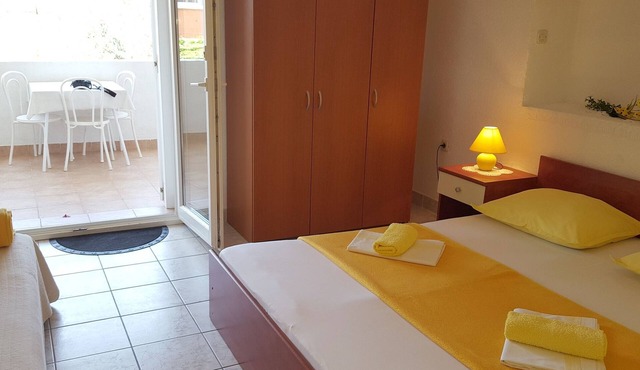Studio flat with terrace Gradac, Makarska (AS-11332-c)