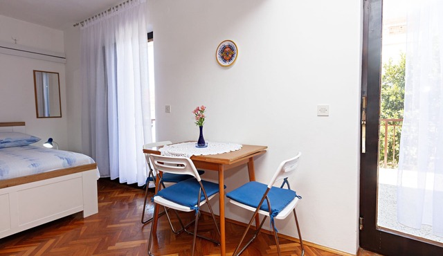 Studio flat with terrace Jezera, Murter (AS-798-d)