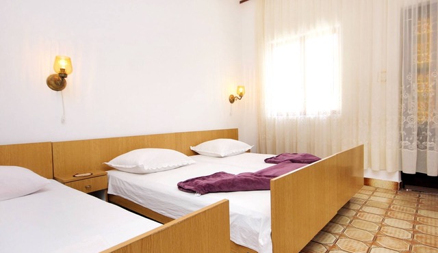 Studio flat with terrace Marina, Trogir (AS-10003-c)