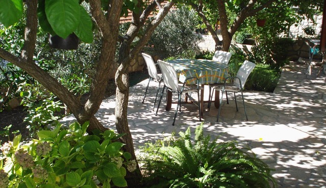 Studio flat with terrace Milna, Brač (AS-735-a)