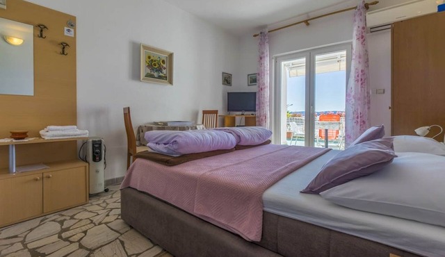 Studio flat with terrace and sea view Selce, Crikvenica (AS-2356-a)