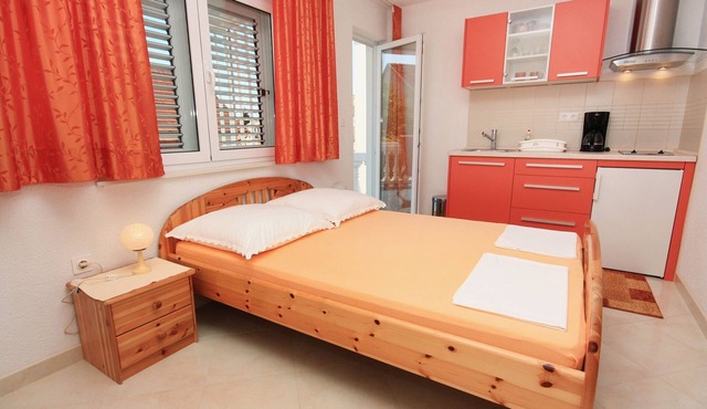 Studio flat with terrace and sea view Vodice (AS-2995-c)