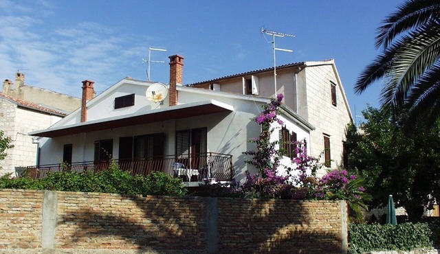 Studio flat with terrace Vis (AS-1170-b)