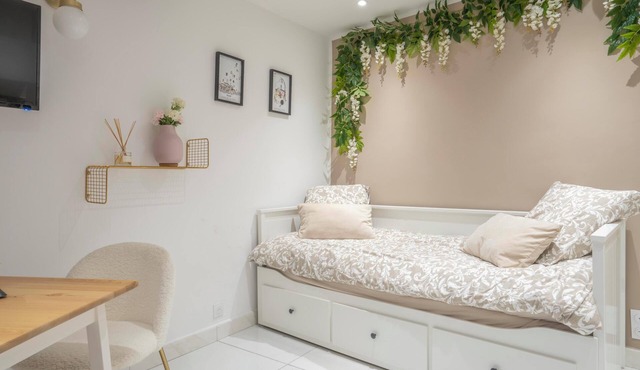 Studio Floral - Near downtown theater