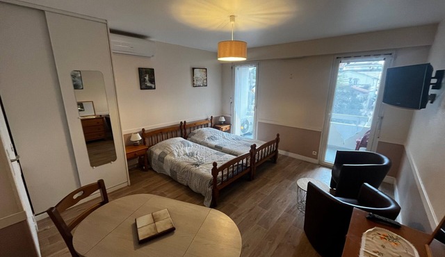 Studio "Foch 22" – Ideal for Spa Guests with Air Conditioning - Conciergerieland