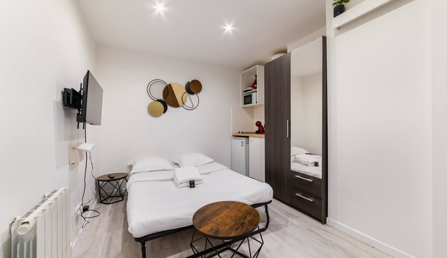 Studio fonctionnel hopital bichat - paris 18 - 2P