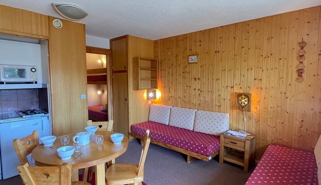 Studio for 4 in Méribel Altiport, ski-in/ski-out, pets allowed