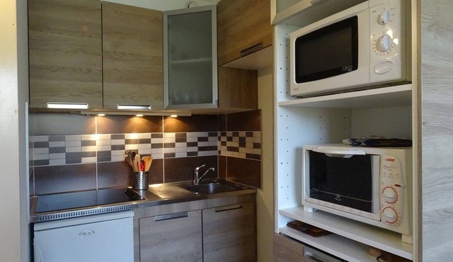 Studio for 4 near the slopes with balcony and parking