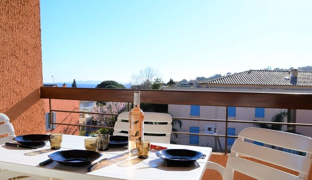 Studio for 4, parking, pets allowed, near beach - Le Lavandou