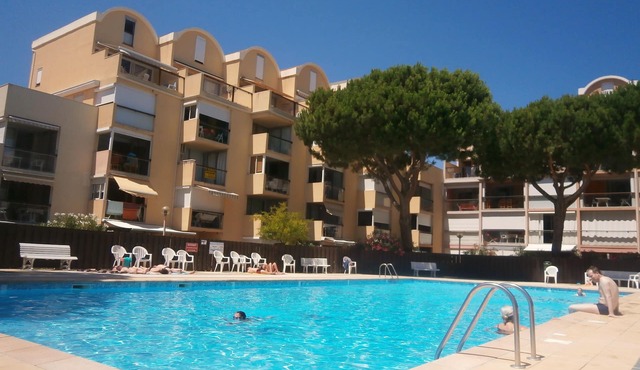 studio for 4 people gruissan port