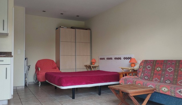 Studio for two, in the countryside. Pets allowed