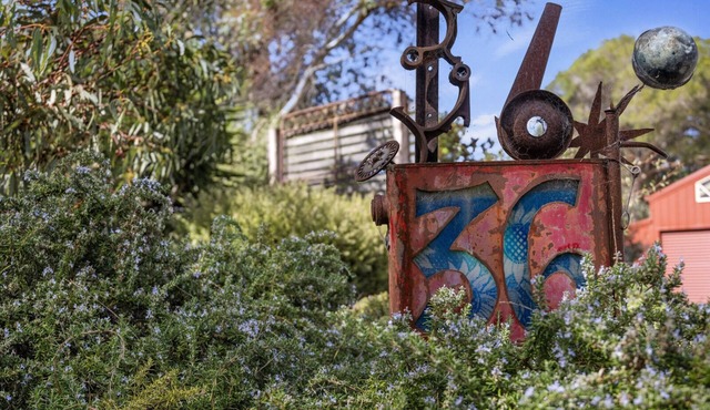 Studio for two on Honeysuckle