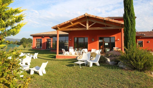 Studio calme et spacieux | 2 piscines et sauna!