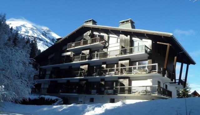 Studio 275 south-facing, 4-minute walk (Lay gondola) heated indoor pool