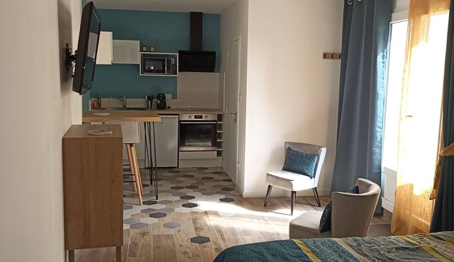 Studio in the heart of a village on the banks of the Loire