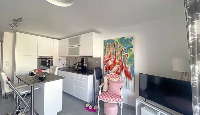 Studio for 3 near sea with parking and air conditioning