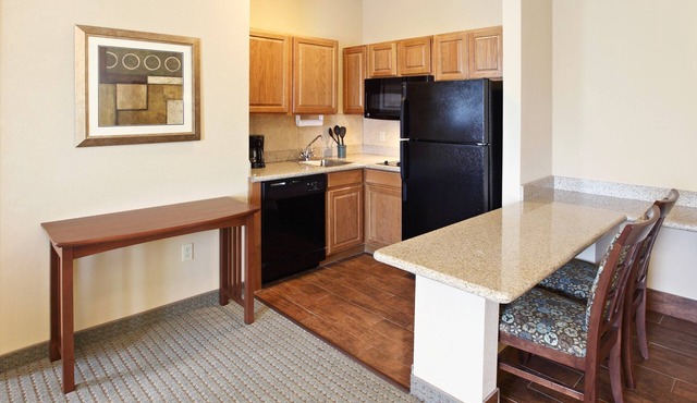 Studio | Free Breakfast + Fitness Center