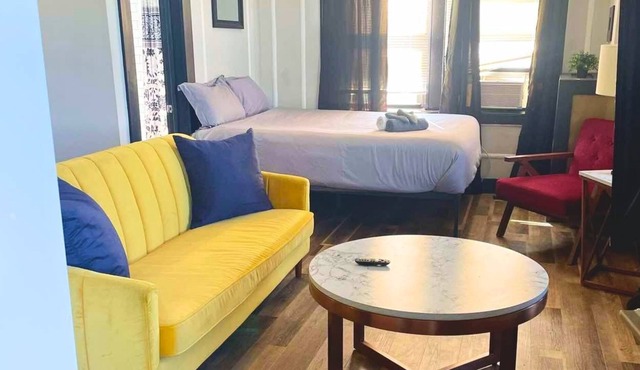 Studio Free Parking + W&D | Near Soulard, STL Zoo