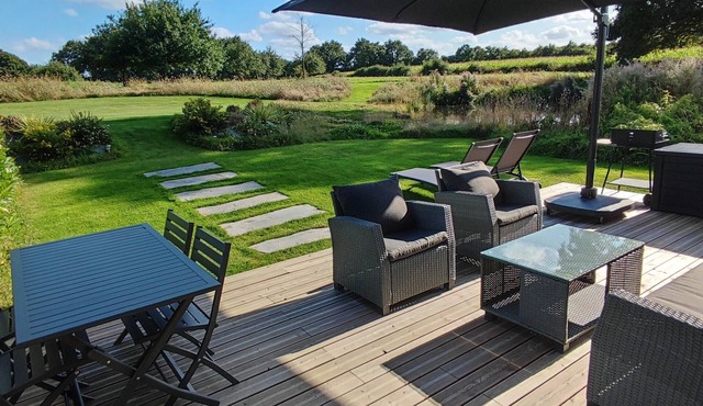 Studio 'Gîte B du Domaine de l'Epinay' with Private Terrace, Garden and Wi-Fi