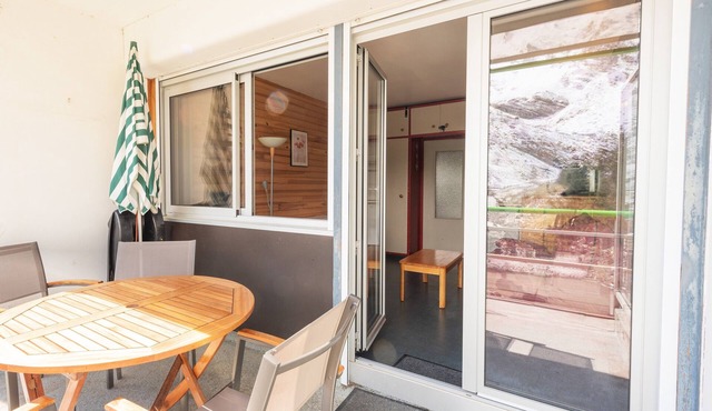 Studio Gourette 6 pers. – Mountain View, at the Foot of the Slopes, Hiking Departure, Terrace & Balcony