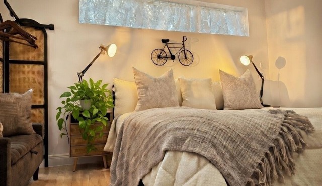 Studio Havana, Peaceful riverside retreat.
