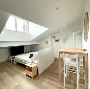 Studio Hypercentre Casteljaloux - Moderne - Calme - Wifi - TV -