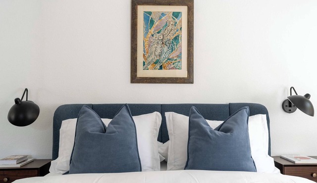 Studio in Beachwood Canyon