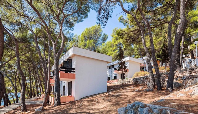 Studio in close proximity to the sea
