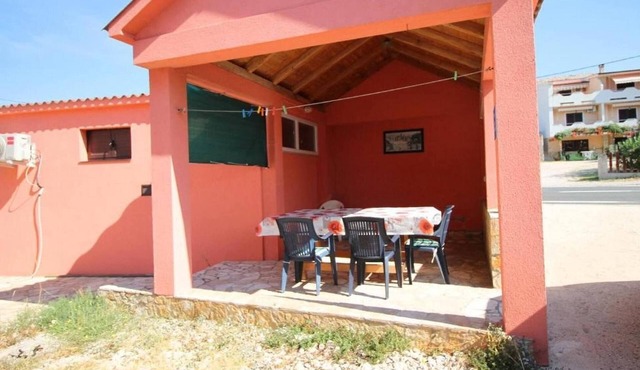 Studio in Dinjiška on the Beachfront