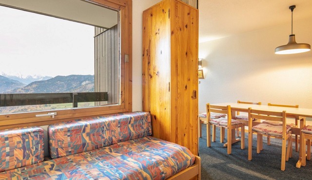 Studio in Doucy at the Foot of Ski Slopes