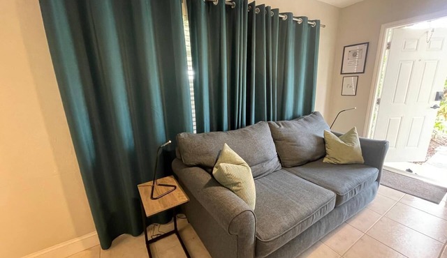 Studio in Fort Lauderdale w/FREE Parking,Kitchen,Wi-Fi - 8mins from FLL Airport