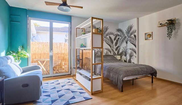 Studio in Barbotan-les-Thermes, Wi-Fi, Pets Allowed