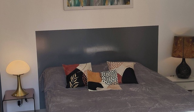 Studio in the heart of the forest in central France