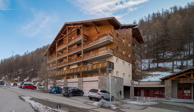 Studio in France with Mountain Views & Pool