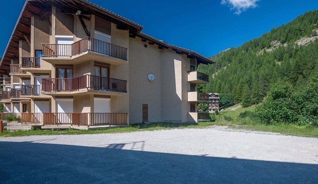 Studio in France with Mountain Views