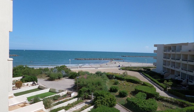 Studio in Palavas-les-Flots - Sleeps 4, parking and WIFI