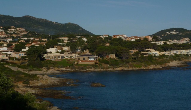 studio in quiet and sunny property near the sea.