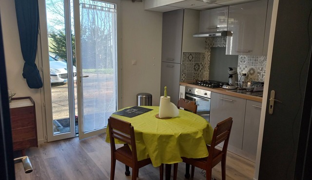 Studio in quiet neighborhood