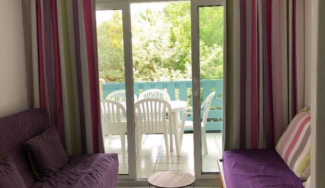 Studio in residence in the heart of the Landes forest, sleeps 5, well equipped