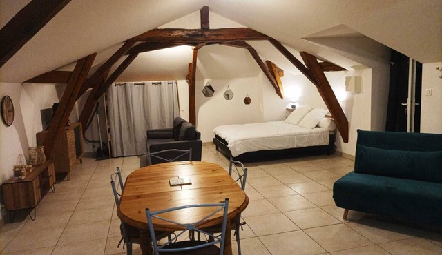 Studio in the countryside with private garden