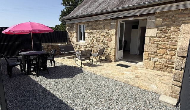 Studio in the countryside 5 minutes from the beaches of Saint Cast le Guildo and 3 minutes from the shops...