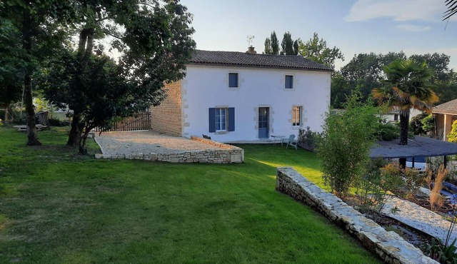 Studio in the countryside near river and hiking trails