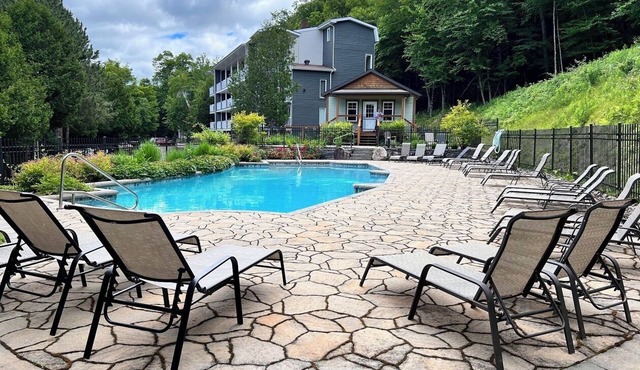 Studio in the heart of Mont-Tremblant's Old Village
