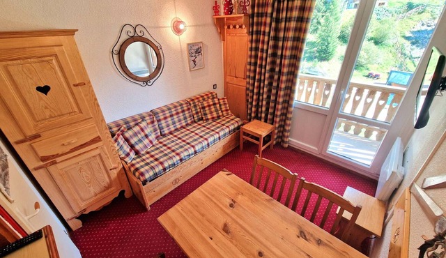 Studio in the heart of the station for 4 people with balcony, ski locker and bathtub