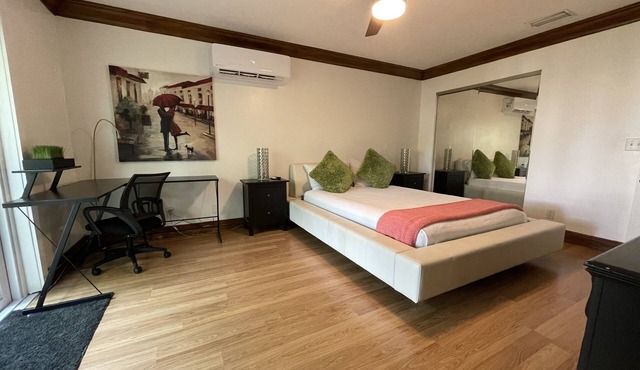 Studio in the heart of Wellington, 3 miles from the Polo Club and WEF