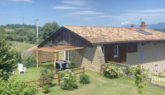 Studio Indépendant Dans Maison de Caractère